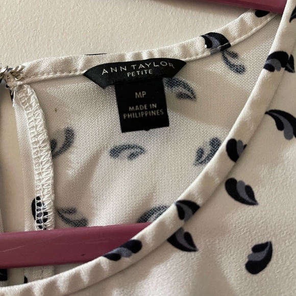 Ann Taylor blouse - Picture 3 of 3